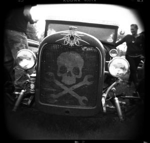 c_holga_rumble_skull.jpg