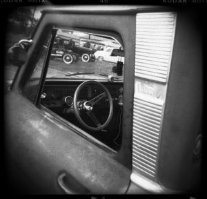 c_holga_rumble_truck.jpg